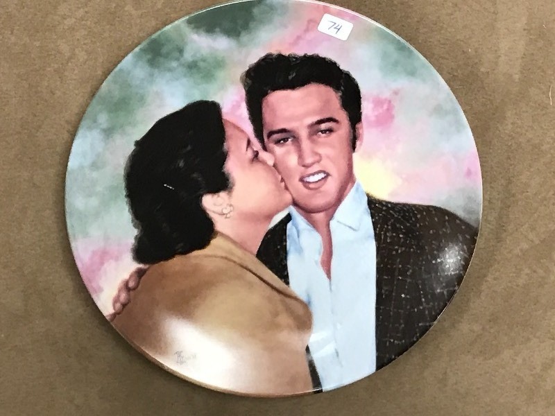 1990 Elvis Presley Collectors Plate...