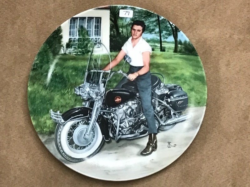 1990 Elvis Presley Collectors Plate...
