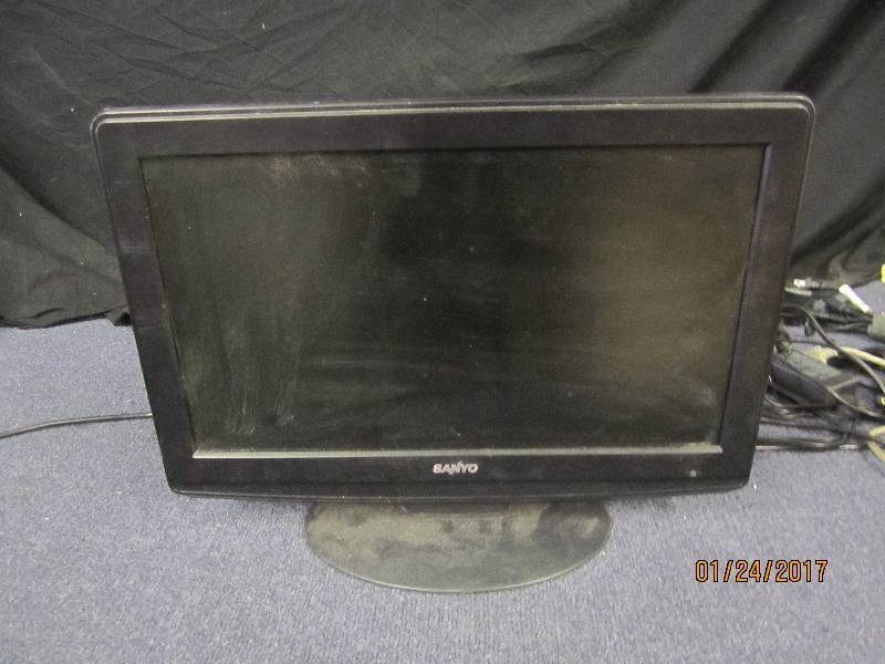 lot 22 image: Sanyo LCD TV DP19649, no cords...