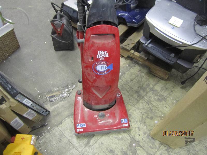 lot 120 image: Dirt Devil Ultra Swivel Glide vacuu...