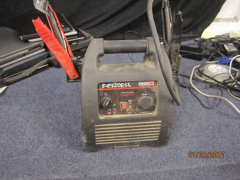 lot 122 image: Instant Power 950, powers on...