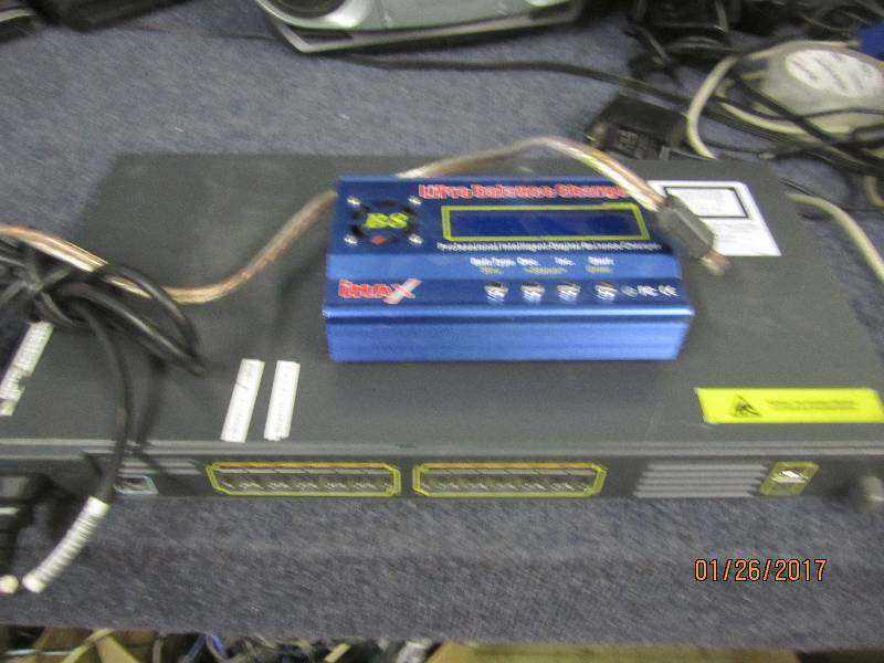 lot 125 image: Cisco 3400 Switch, LiPro balance Ch...