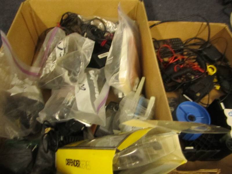 lot 157 image: Lot of Cell Phones & Chargers...