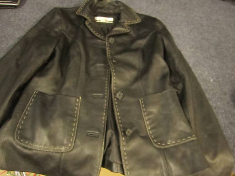 lot 165 image: Nine & Company Size 8 Leather Jacke...