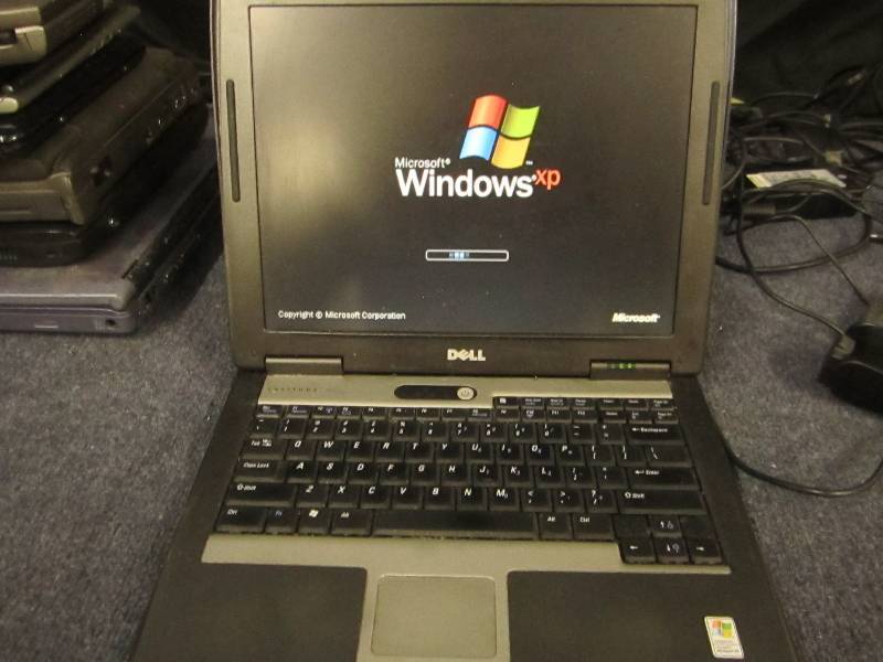 lot 191 image: Dell Latitude 520 Laptop, boots to ...