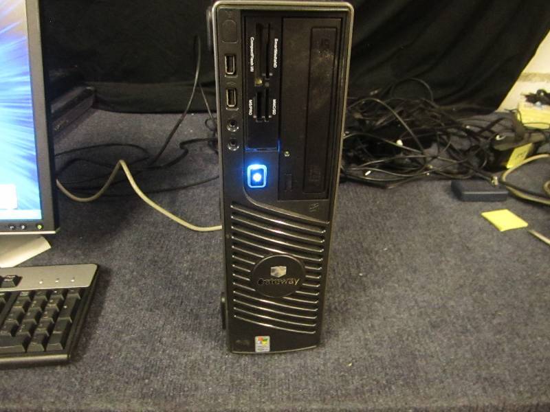 lot 198 image: Gateway E2610N PC only (no monitor)...