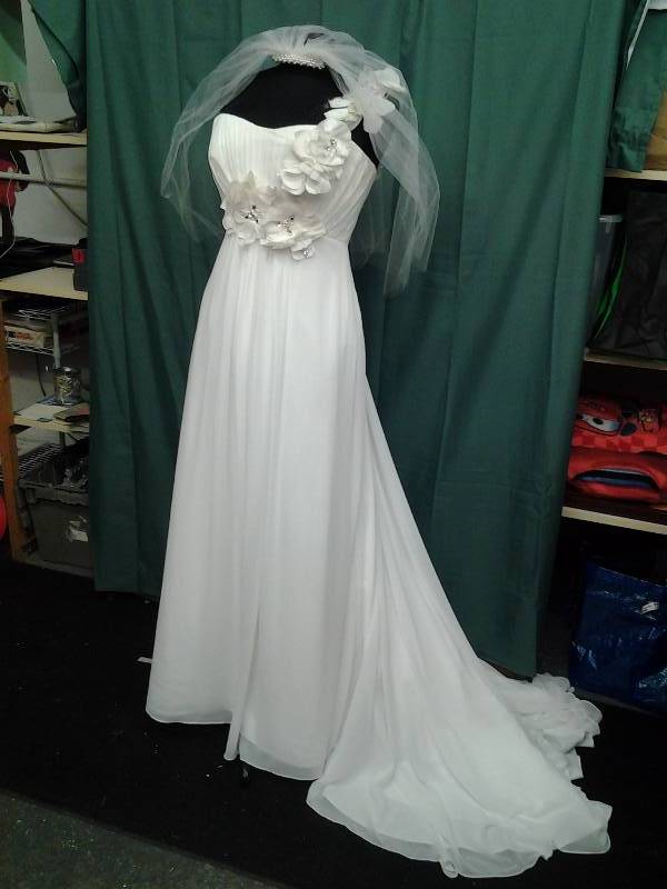 lot 3 image: Rhapsody With Rhinestones, Pearls & Feathers Includes Veil Size 14