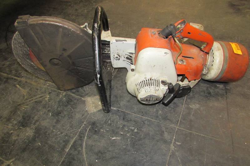 STIHL 12 Cut off saw, runs good, needs exhaust