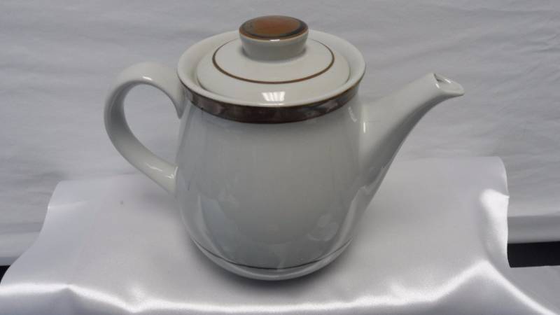 Sierra Stoneware Tea Pot