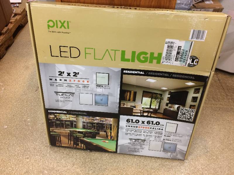 lot 30 image: PIXI LED FLATLIGHT 2 x 2