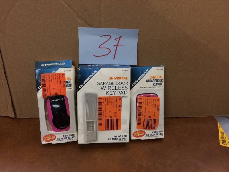 lot 37 image: Lot of assorted Garage Door Openers