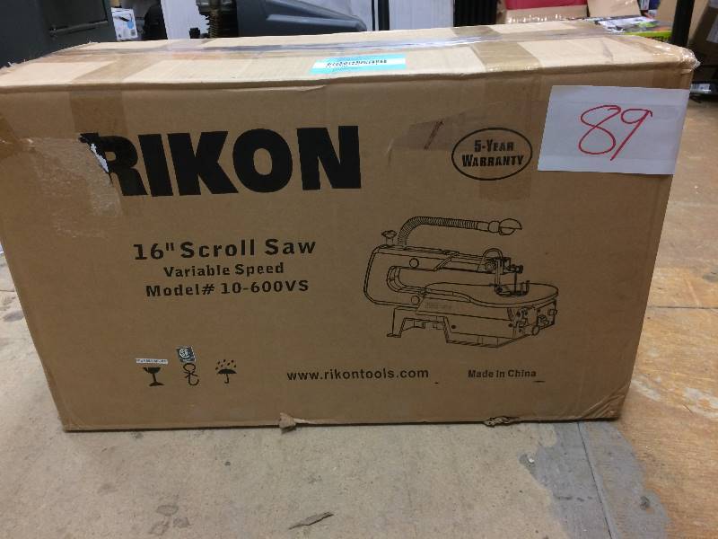 lot 89 image: Rikon 10-600VS Scroll Saw With Lamp, 16-Inch