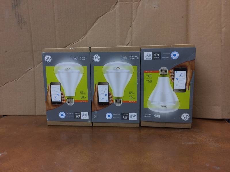 lot 108 image: Lot of 3 New GE Link LED Bulbs