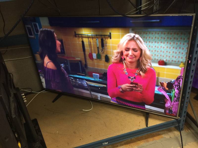 lot 18 image: LG 4K UHD HDR Smart LED TV - 65 Class