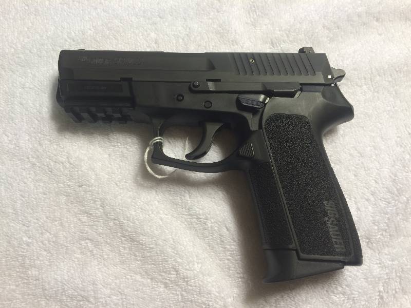lot 16 image: Sig Sauer SP2022