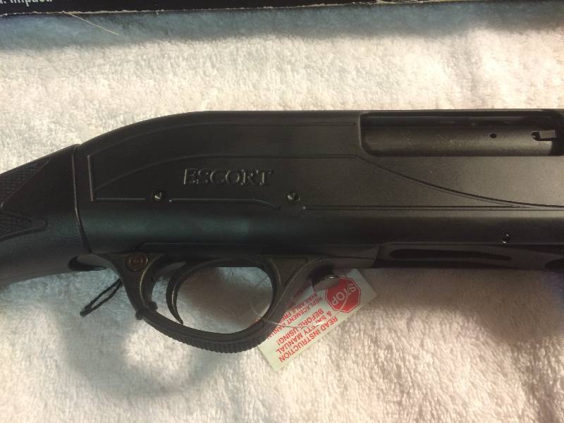 lot 10 image: Escort 12 Gauge Shotgun