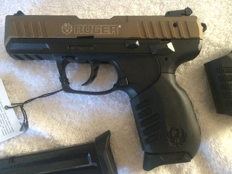 lot 29 image: Ruger SR22