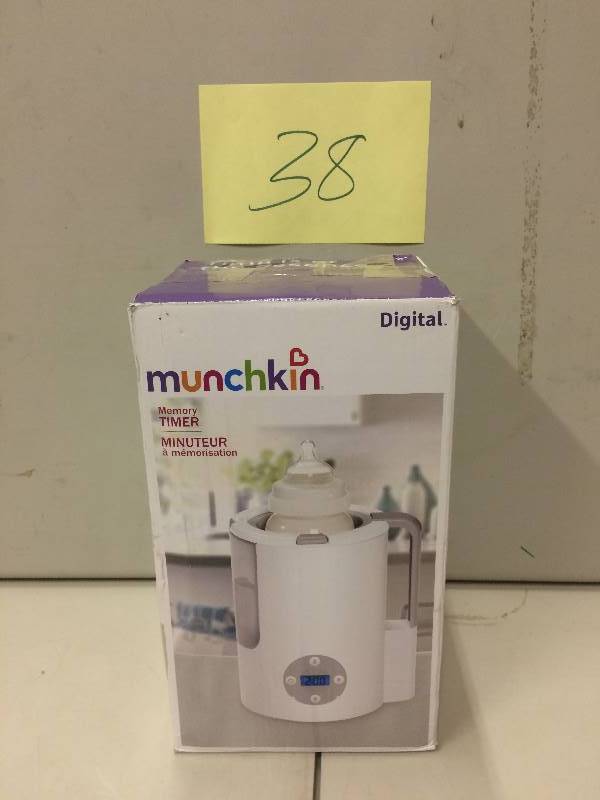 lot 38 image: Munchkin Bottle Warmer memory warmer
