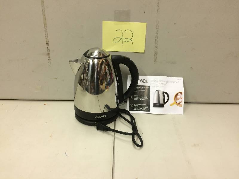 lot 22 image: Aroma Electric Kettle