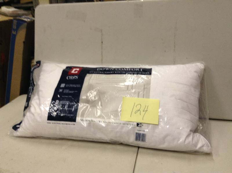 lot 124 image: Chaps King Size Pillow new