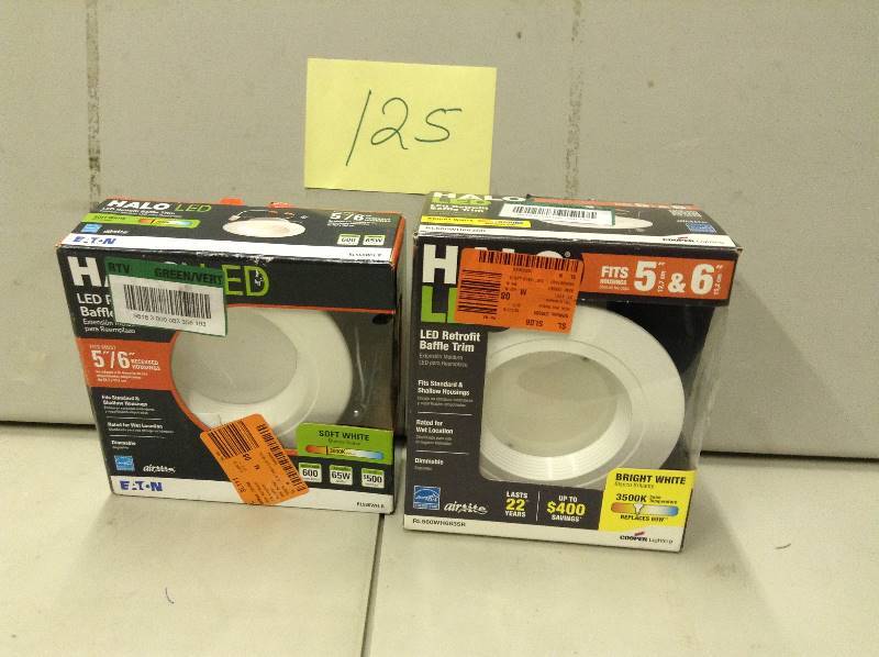 lot 125 image: Lot of 2 Halo Lights 5 and 6 in