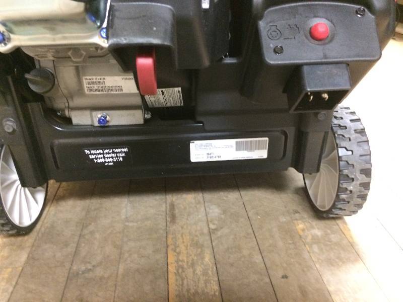 lot 71 image: Toro Power Clear 518 ZE 18 in. Single-Stage Gas Snow Blower