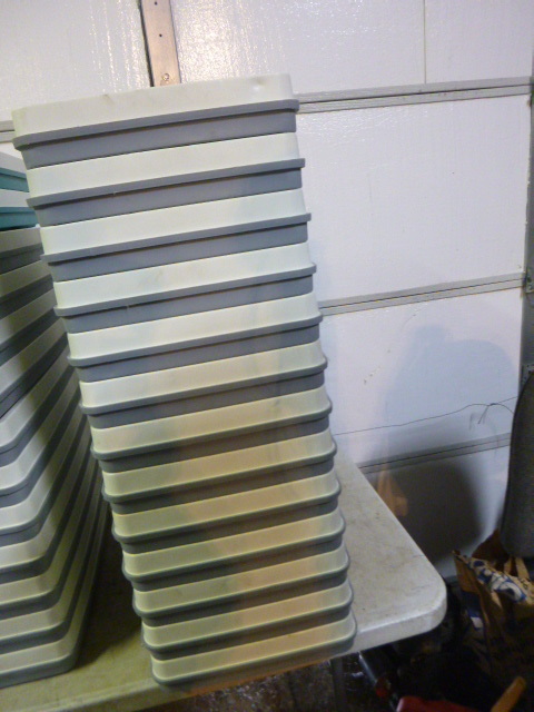 lot 28 image: 13 Prison Serving Trays
