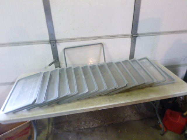 lot 33 image: 16 Storage Pan Covers