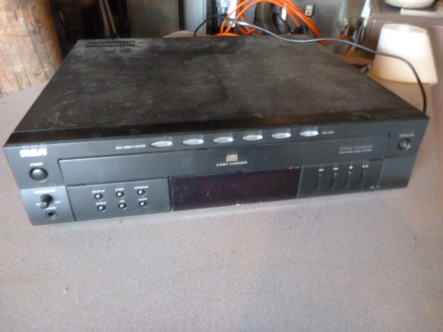 lot 69 image: RCA 5 Disc CD Changer