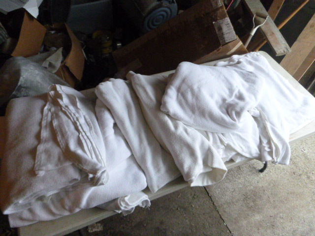 lot 82 image: 9 Miscellaneous Blankets