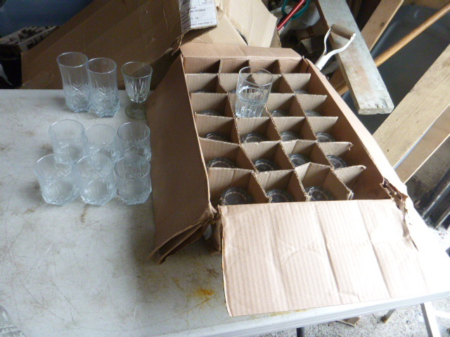 lot 107 image: Miscellaneous Glasses