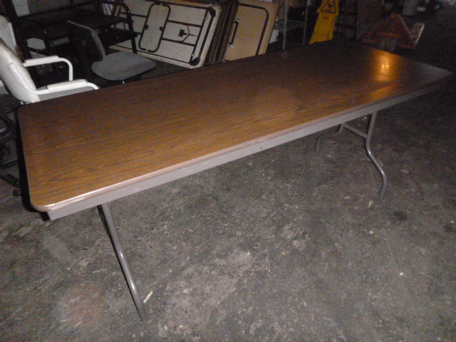 lot 117 image: Folding Table