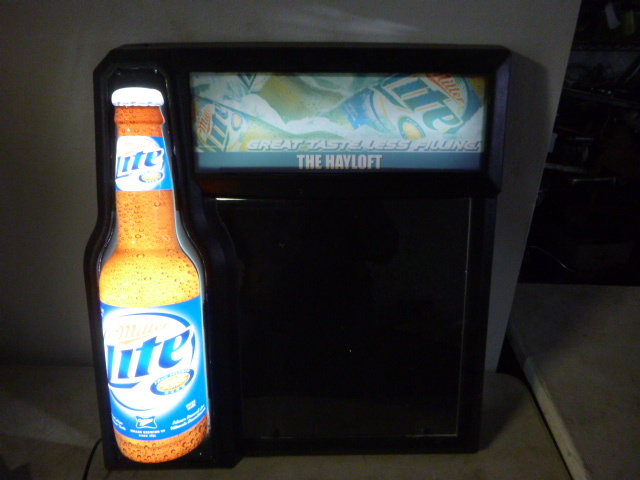 lot 134 image: Miller Lite SignLight