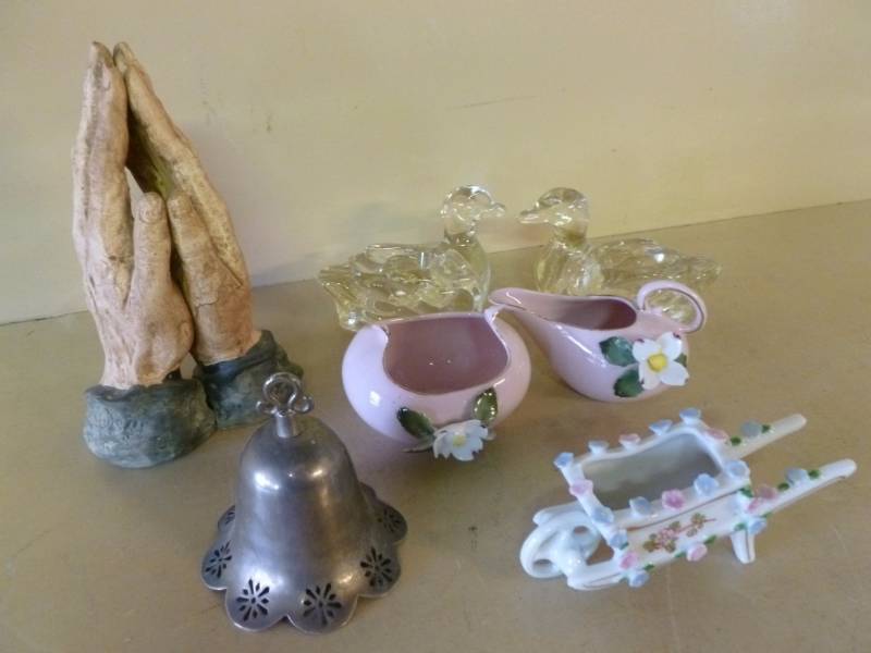 lot 50 image: Decorative