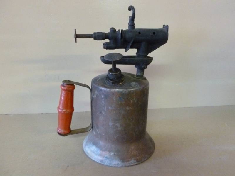 lot 59 image: Vintage Brass Torch