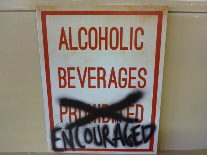 lot 68 image: Sign