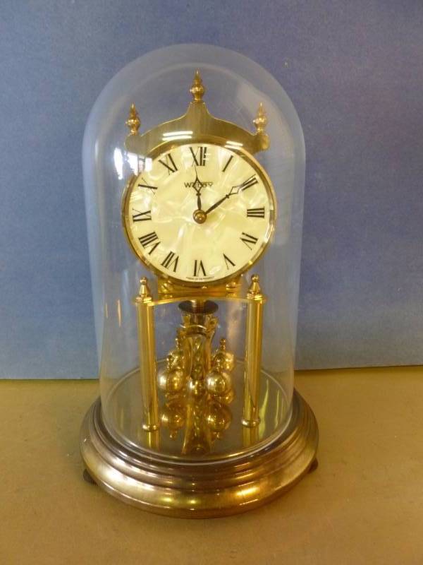 lot 78 image: Vintage Clock