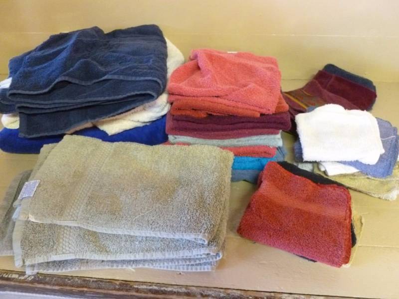 lot 105 image: Bath Towels