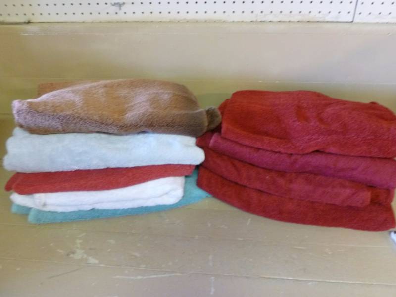 lot 106 image: Bath Towels