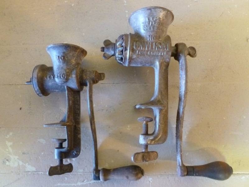 lot 126 image: Vintage Meat Grinder