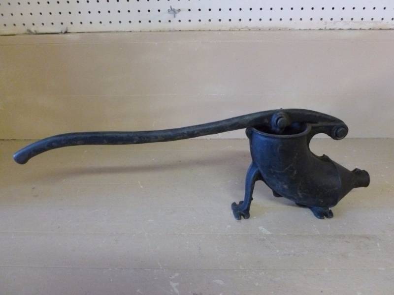 lot 128 image: Vintage Sausage Stuffer