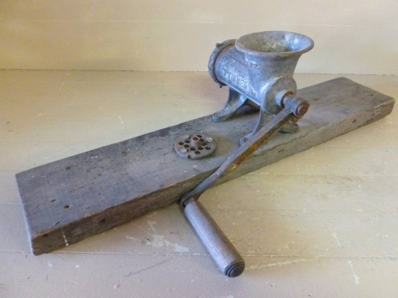lot 131 image: Antique Meat Grinder