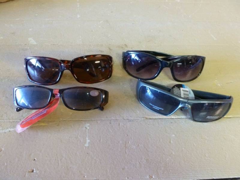 lot 136 image: Sunglasses