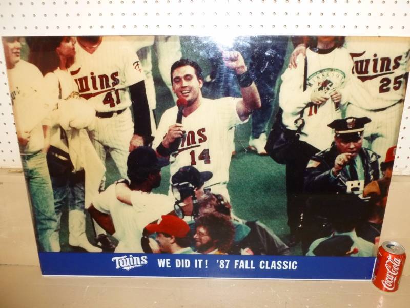 lot 191 image: Sports Collectible