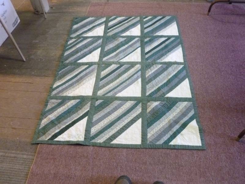 lot 198 image: Quilt