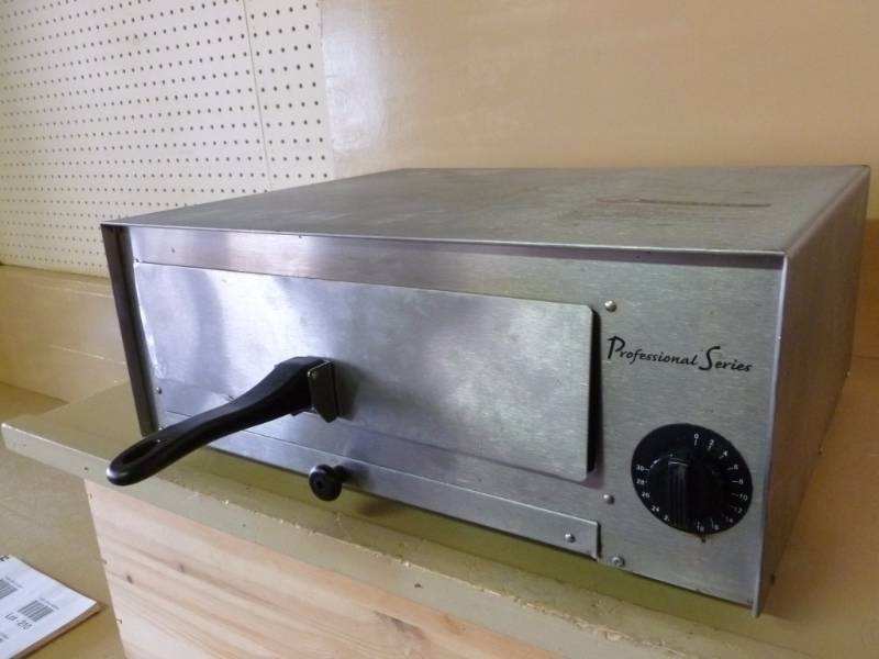 lot 209 image: Pizza Oven