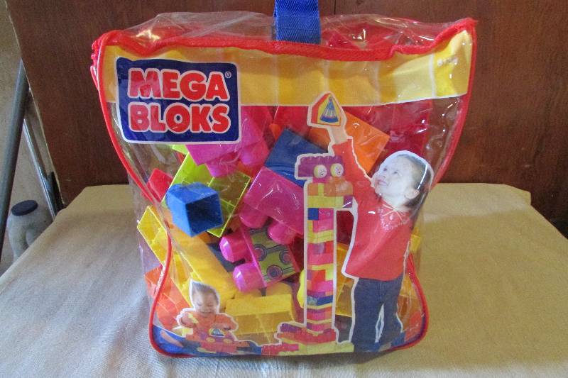 lot 14 image: Large Bag of Large Legos