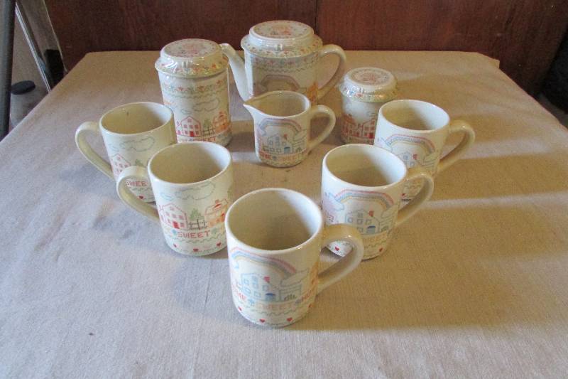 lot 15 image: Vintage Coffee Set