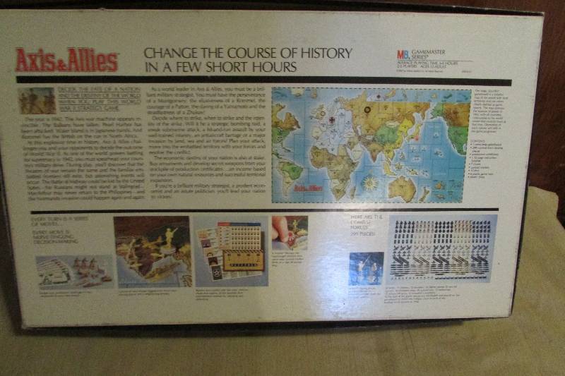 lot 18 image: Vintage Board Game