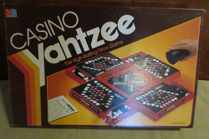 lot 19 image: Vintage Board Game